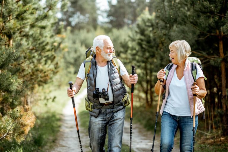 Novellus Clairemont | Seniors walking on trail